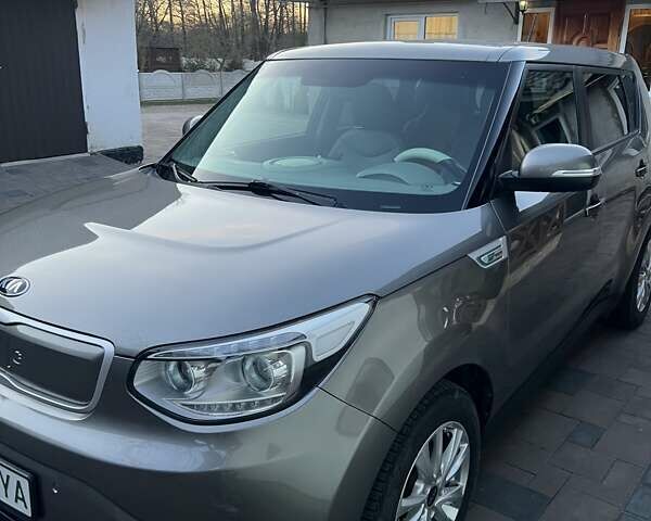 Серый Киа Soul, объемом двигателя 0 л и пробегом 111 тыс. км за 6700 $, фото 1 на Automoto.ua