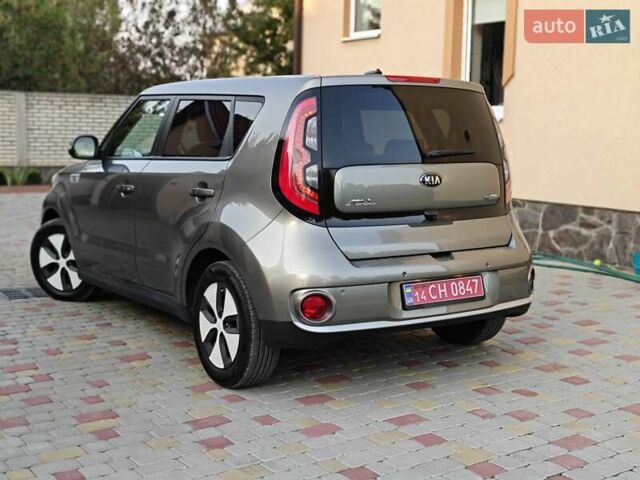 Серый Киа Soul, объемом двигателя 0 л и пробегом 115 тыс. км за 6999 $, фото 1 на Automoto.ua