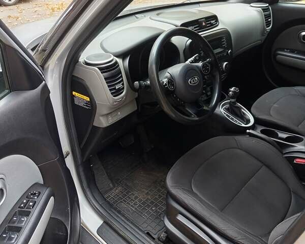 Серый Киа Soul, объемом двигателя 1.6 л и пробегом 268 тыс. км за 7250 $, фото 4 на Automoto.ua