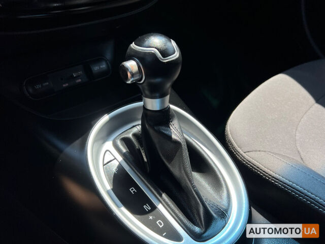 Серый Киа Soul, объемом двигателя 1.6 л и пробегом 114 тыс. км за 11200 $, фото 13 на Automoto.ua