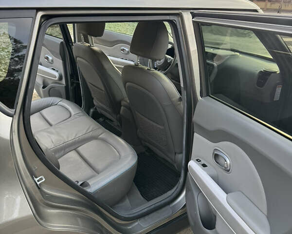 Серый Киа Soul, объемом двигателя 0 л и пробегом 119 тыс. км за 5750 $, фото 53 на Automoto.ua