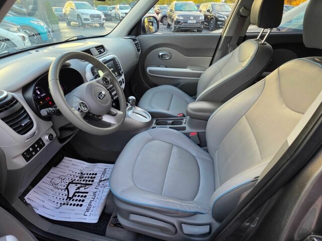 Серый Киа Soul, объемом двигателя 0 л и пробегом 114 тыс. км за 5900 $, фото 6 на Automoto.ua