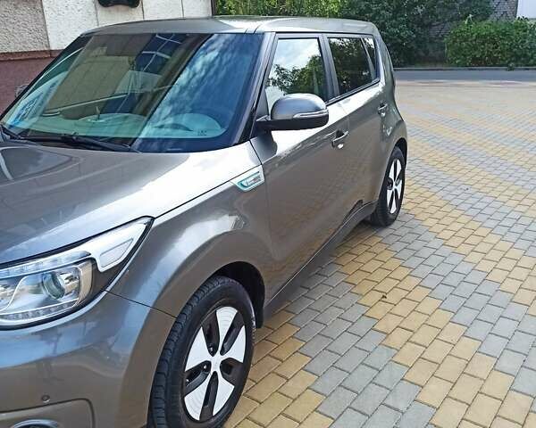 Серый Киа Soul, объемом двигателя 0 л и пробегом 170 тыс. км за 6850 $, фото 7 на Automoto.ua