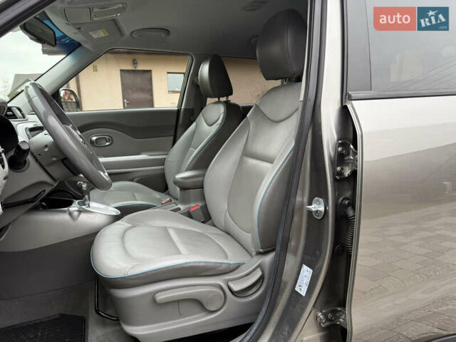 Серый Киа Soul, объемом двигателя 0 л и пробегом 111 тыс. км за 7100 $, фото 18 на Automoto.ua