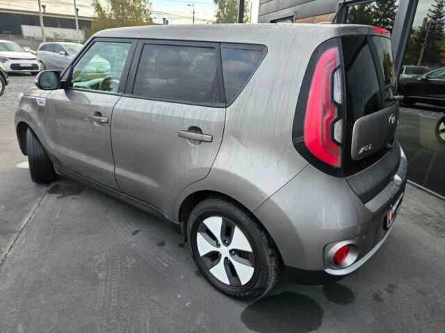 Серый Киа Soul, объемом двигателя 0 л и пробегом 114 тыс. км за 5900 $, фото 3 на Automoto.ua