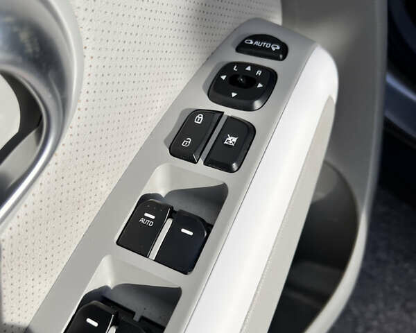 Киа Soul 2016 в Владимир-Волынский на Automoto.ua Серый Киа Soul, объемом двигателя 0 л и пробегом 143 тыс. км за 10250 $, фото 25 на Automoto.ua