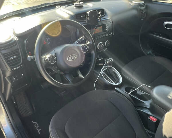 Киа Soul 2016 в Борисполе на Automoto.ua Серый Киа Soul, объемом двигателя 1.59 л и пробегом 120 тыс. км за 10800 $, фото 6 на Automoto.ua