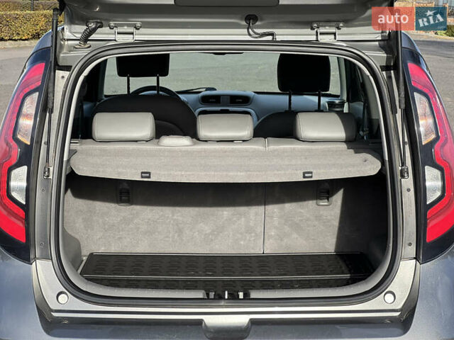 Киа Soul 2016 в Владимир-Волынский на Automoto.ua Серый Киа Soul, объемом двигателя 0 л и пробегом 143 тыс. км за 10250 $, фото 47 на Automoto.ua