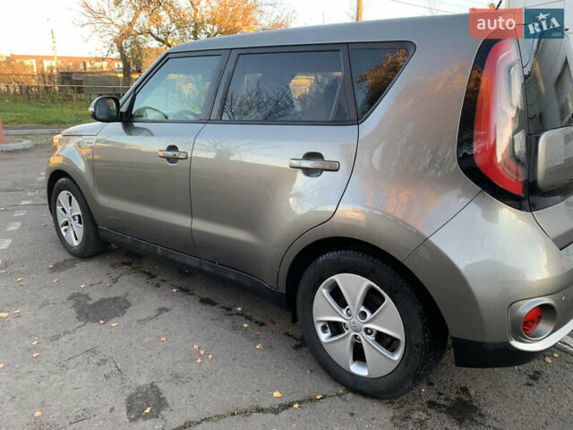 Сірий Кіа Soul, об'ємом двигуна 0 л та пробігом 142 тис. км за 7250 $, фото 21 на Automoto.ua