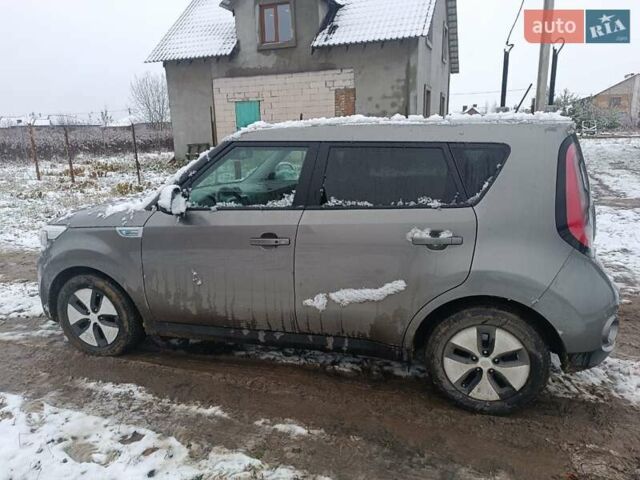 Серый Киа Soul, объемом двигателя 0 л и пробегом 99 тыс. км за 6700 $, фото 1 на Automoto.ua