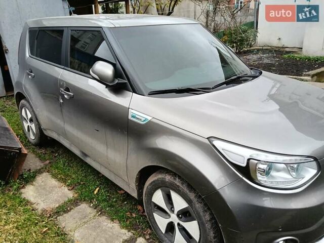 Серый Киа Soul, объемом двигателя 0 л и пробегом 143 тыс. км за 7200 $, фото 14 на Automoto.ua