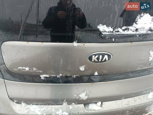 Серый Киа Soul, объемом двигателя 0 л и пробегом 99 тыс. км за 6700 $, фото 8 на Automoto.ua
