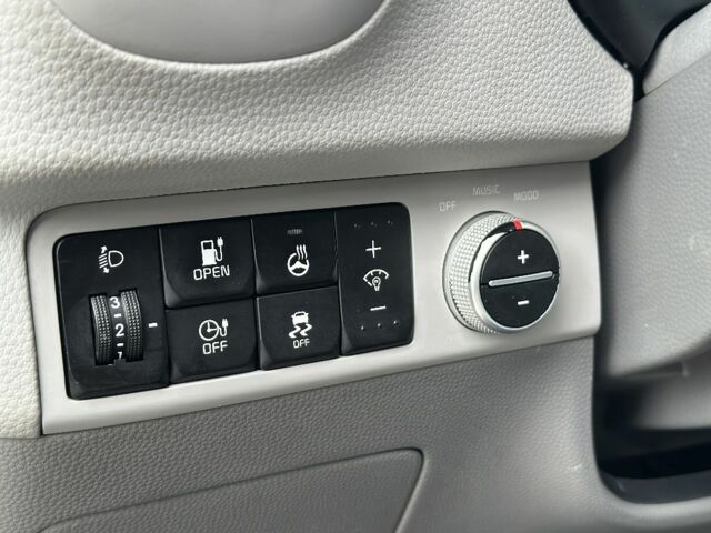 Киа Soul 2016 в Луцке на Automoto.ua Серый Киа Soul, объемом двигателя 0 л и пробегом 110 тыс. км за 9600 $, фото 10 на Automoto.ua