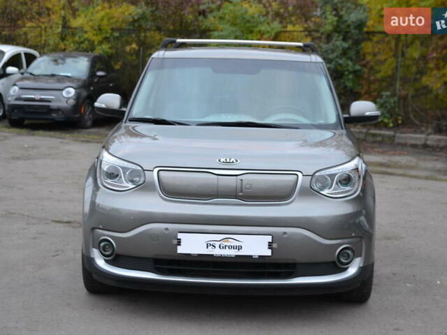 Киа Soul 2016 в Луцке на Automoto.ua Серый Киа Soul, объемом двигателя 0 л и пробегом 125 тыс. км за 5999 $, фото 2 на Automoto.ua