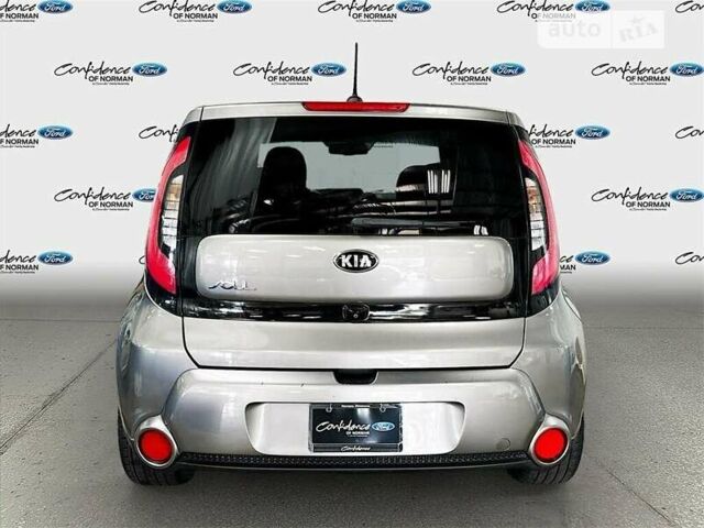 Серый Киа Soul, объемом двигателя 2 л и пробегом 145 тыс. км за 1700 $, фото 5 на Automoto.ua