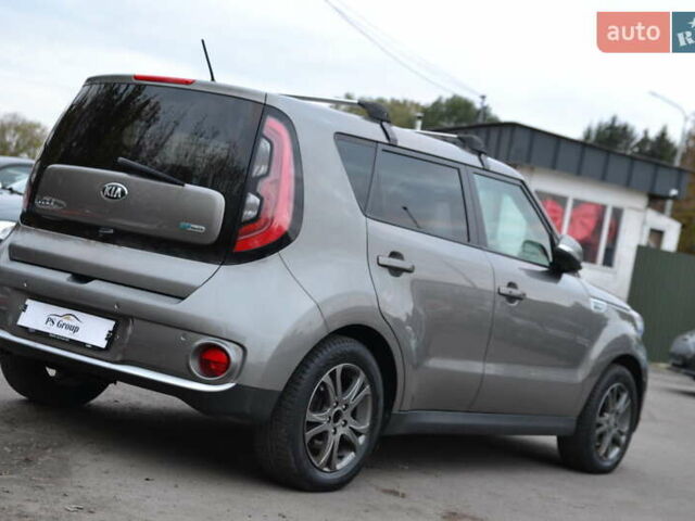 Киа Soul 2016 в Луцке на Automoto.ua Серый Киа Soul, объемом двигателя 0 л и пробегом 125 тыс. км за 5999 $, фото 7 на Automoto.ua