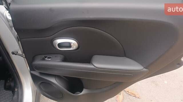 Киа Soul 2016 в Першотравенске на Automoto.ua Серый Киа Soul, объемом двигателя 2 л и пробегом 75 тыс. км за 13500 $, фото 21 на Automoto.ua