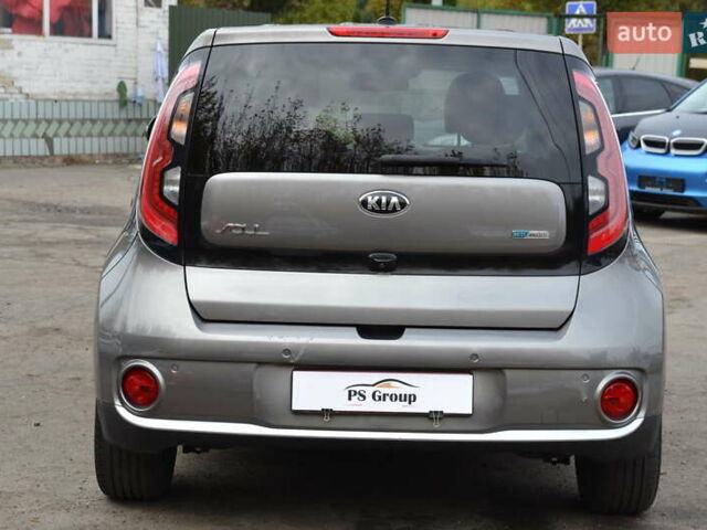 Киа Soul 2016 в Луцке на Automoto.ua Серый Киа Soul, объемом двигателя 0 л и пробегом 100 тыс. км за 11500 $, фото 8 на Automoto.ua