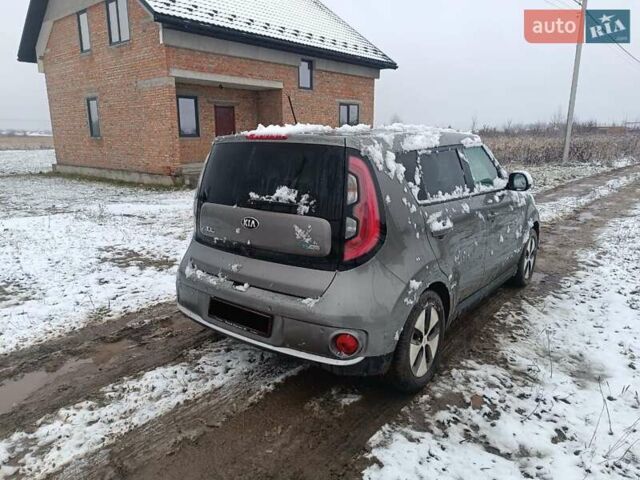 Серый Киа Soul, объемом двигателя 0 л и пробегом 99 тыс. км за 6700 $, фото 3 на Automoto.ua
