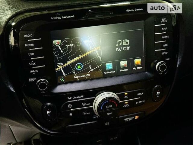 Серый Киа Soul, объемом двигателя 2 л и пробегом 145 тыс. км за 1700 $, фото 12 на Automoto.ua