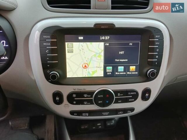 Серый Киа Soul, объемом двигателя 0 л и пробегом 143 тыс. км за 7200 $, фото 8 на Automoto.ua