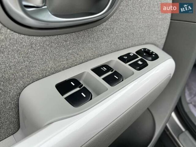 Серый Киа Soul, объемом двигателя 0 л и пробегом 42 тыс. км за 10900 $, фото 20 на Automoto.ua