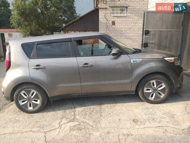 Сірий Кіа Soul, об'ємом двигуна 0 л та пробігом 74 тис. км за 8500 $, фото 1 на Automoto.ua
