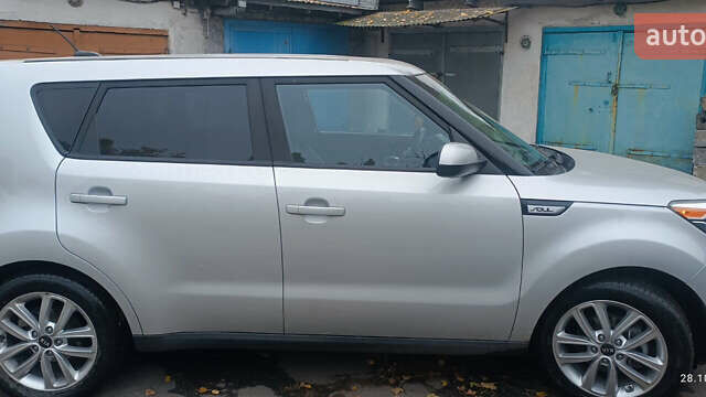 Серый Киа Soul, объемом двигателя 2 л и пробегом 75 тыс. км за 12600 $, фото 4 на Automoto.ua