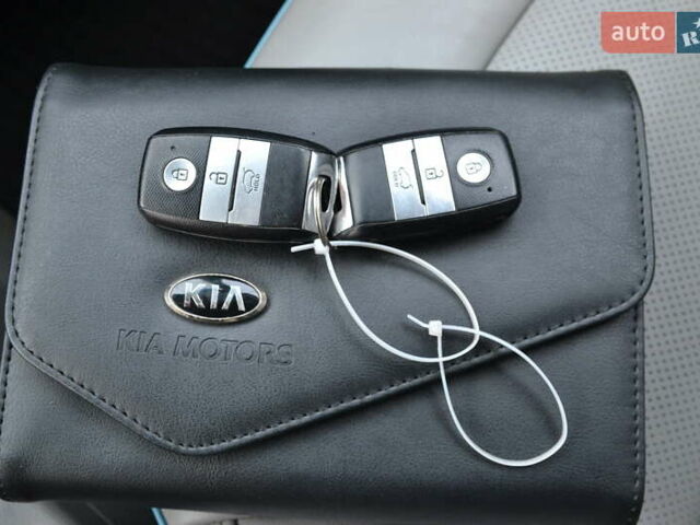 Киа Soul 2016 в Луцке на Automoto.ua Серый Киа Soul, объемом двигателя 0 л и пробегом 100 тыс. км за 11500 $, фото 38 на Automoto.ua