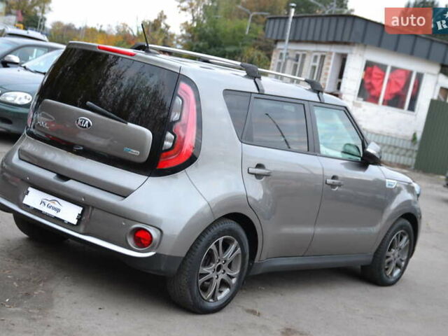 Киа Soul 2016 в Луцке на Automoto.ua Серый Киа Soul, объемом двигателя 0 л и пробегом 125 тыс. км за 5999 $, фото 6 на Automoto.ua