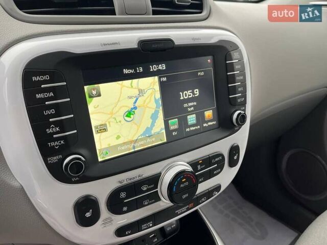 Серый Киа Soul, объемом двигателя 0 л и пробегом 42 тыс. км за 10900 $, фото 26 на Automoto.ua