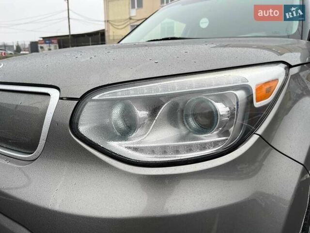 Серый Киа Soul, объемом двигателя 0 л и пробегом 42 тыс. км за 10900 $, фото 5 на Automoto.ua