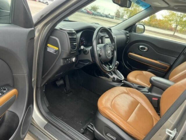 Сірий Кіа Soul, об'ємом двигуна 2 л та пробігом 71 тис. км за 5600 $, фото 6 на Automoto.ua