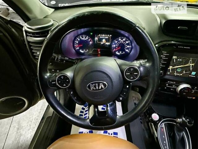 Серый Киа Soul, объемом двигателя 2 л и пробегом 145 тыс. км за 1700 $, фото 10 на Automoto.ua