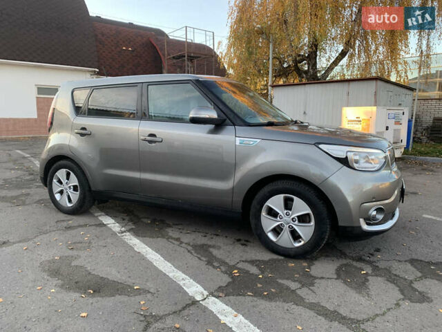 Сірий Кіа Soul, об'ємом двигуна 0 л та пробігом 142 тис. км за 7250 $, фото 25 на Automoto.ua