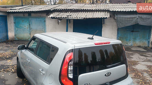Серый Киа Soul, объемом двигателя 2 л и пробегом 75 тыс. км за 12600 $, фото 2 на Automoto.ua