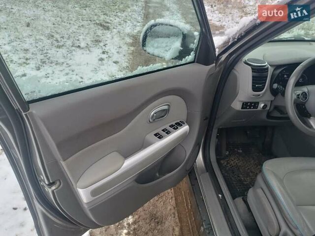 Серый Киа Soul, объемом двигателя 0 л и пробегом 99 тыс. км за 6700 $, фото 14 на Automoto.ua