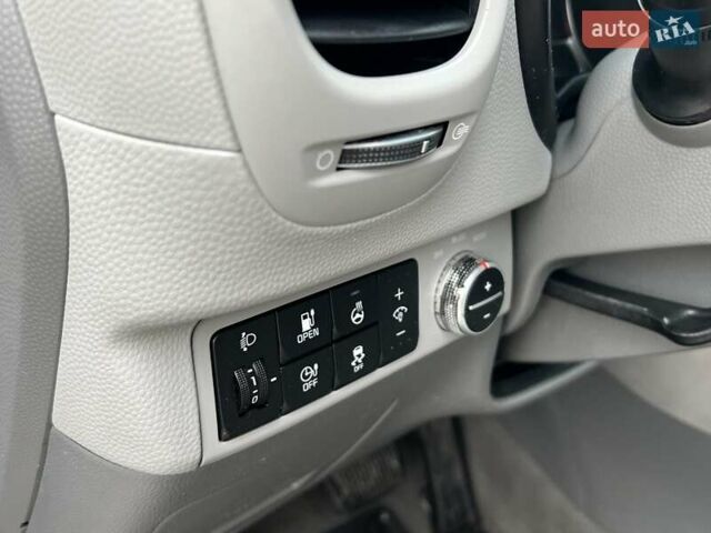 Сірий Кіа Soul, об'ємом двигуна 0 л та пробігом 107 тис. км за 6750 $, фото 21 на Automoto.ua