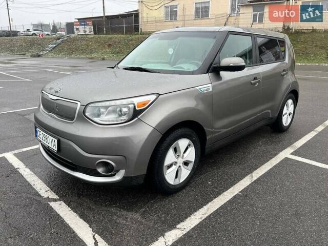 Серый Киа Soul, объемом двигателя 0 л и пробегом 42 тыс. км за 10900 $, фото 4 на Automoto.ua