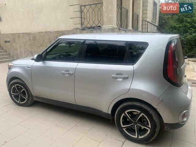 Серый Киа Soul, объемом двигателя 0 л и пробегом 95 тыс. км за 9400 $, фото 1 на Automoto.ua