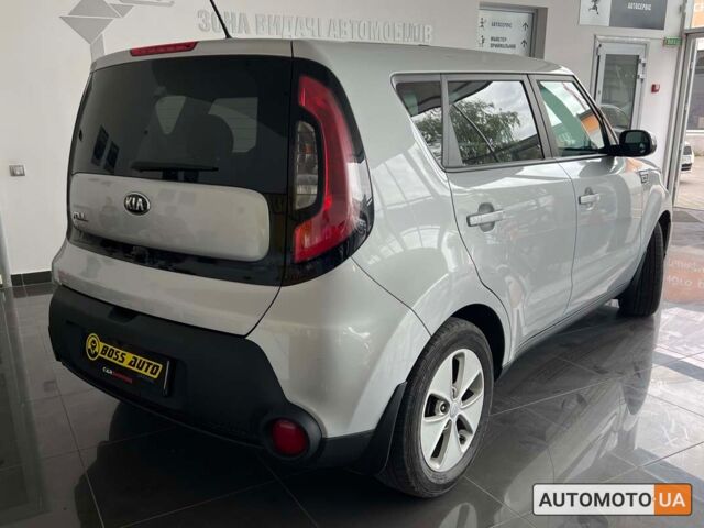 Сірий Кіа Soul, об'ємом двигуна 1.6 л та пробігом 165 тис. км за 10000 $, фото 5 на Automoto.ua