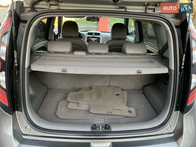 Сірий Кіа Soul, об'ємом двигуна 0 л та пробігом 142 тис. км за 7250 $, фото 9 на Automoto.ua