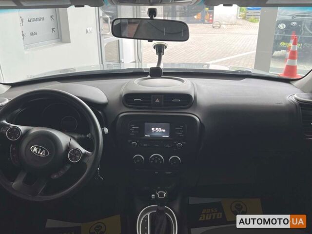 Сірий Кіа Soul, об'ємом двигуна 1.6 л та пробігом 165 тис. км за 10000 $, фото 12 на Automoto.ua
