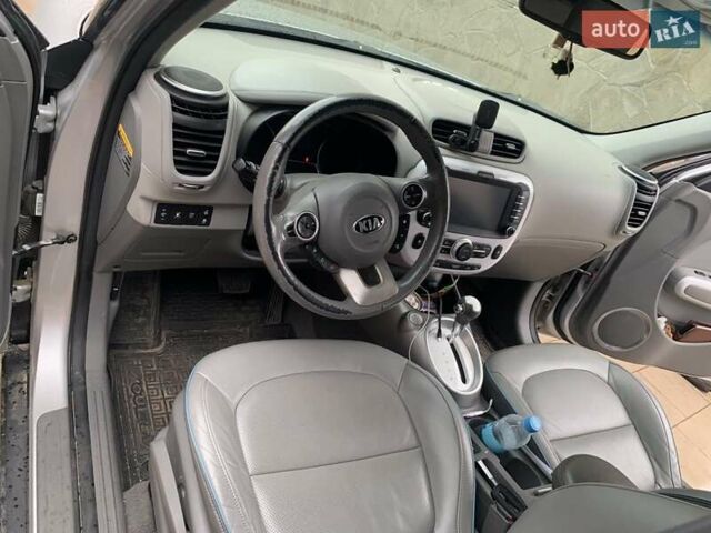 Серый Киа Soul, объемом двигателя 0 л и пробегом 95 тыс. км за 9400 $, фото 3 на Automoto.ua