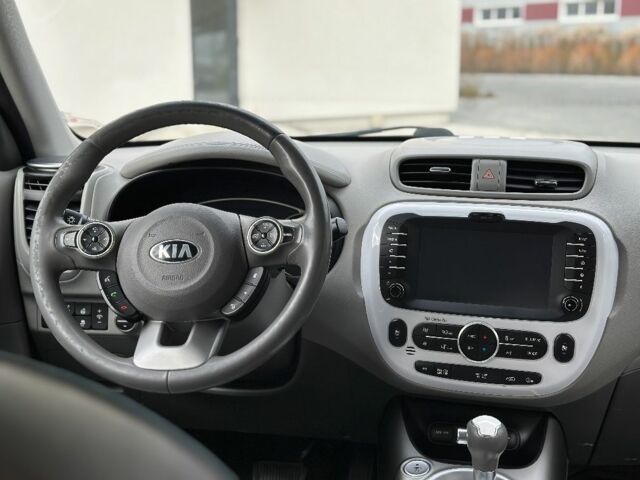 Киа Soul 2016 в Луцке на Automoto.ua Серый Киа Soul, объемом двигателя 0 л и пробегом 110 тыс. км за 9600 $, фото 18 на Automoto.ua