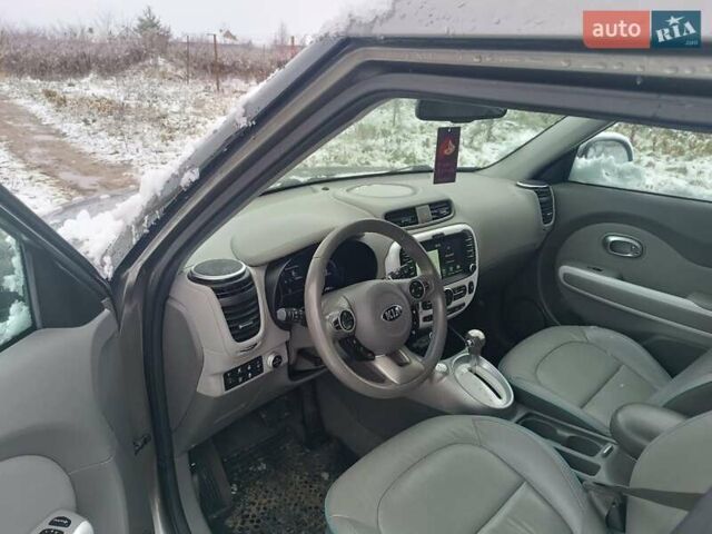 Серый Киа Soul, объемом двигателя 0 л и пробегом 99 тыс. км за 6700 $, фото 12 на Automoto.ua