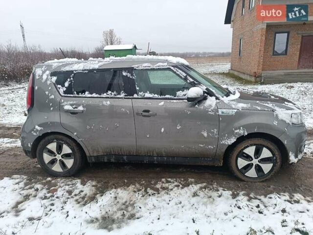 Серый Киа Soul, объемом двигателя 0 л и пробегом 99 тыс. км за 6700 $, фото 4 на Automoto.ua