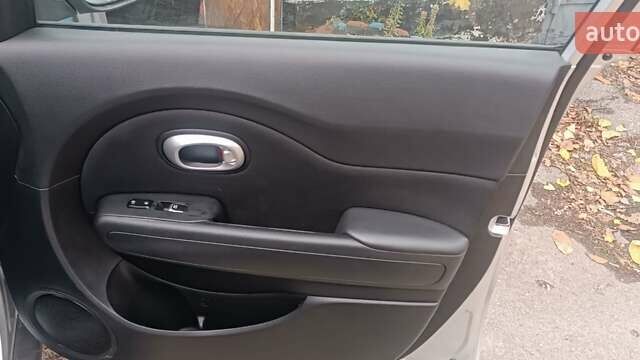 Киа Soul 2016 в Першотравенске на Automoto.ua Серый Киа Soul, объемом двигателя 2 л и пробегом 75 тыс. км за 13500 $, фото 25 на Automoto.ua