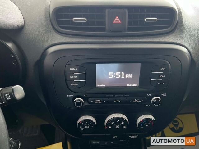 Сірий Кіа Soul, об'ємом двигуна 1.6 л та пробігом 165 тис. км за 10000 $, фото 15 на Automoto.ua