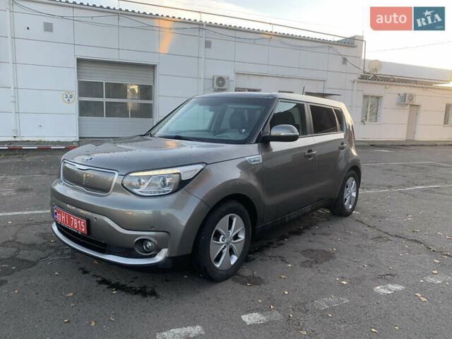 Сірий Кіа Soul, об'ємом двигуна 0 л та пробігом 142 тис. км за 7250 $, фото 3 на Automoto.ua